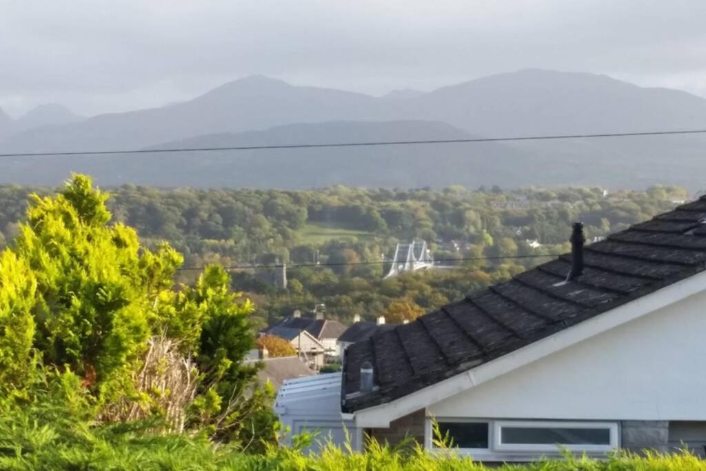 Snowdonia View On Isle Of Anglesey Villa Менай Бридж Екстериор снимка